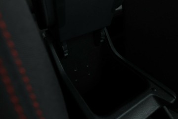 https://vehicle-cdn.autoleague.cloud/30353_61037704_27.jpg
