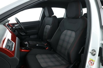 https://vehicle-cdn.autoleague.cloud/30353_61037704_28.jpg