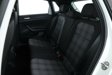 https://vehicle-cdn.autoleague.cloud/30353_61037704_30.jpg