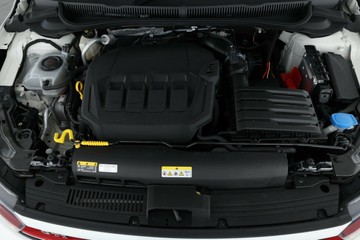 https://vehicle-cdn.autoleague.cloud/30353_61037704_7.jpg