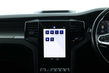https://vehicle-cdn.autoleague.cloud/30353_61037759_15.jpg