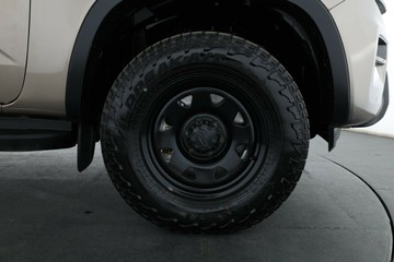 https://vehicle-cdn.autoleague.cloud/30353_61037759_3.jpg