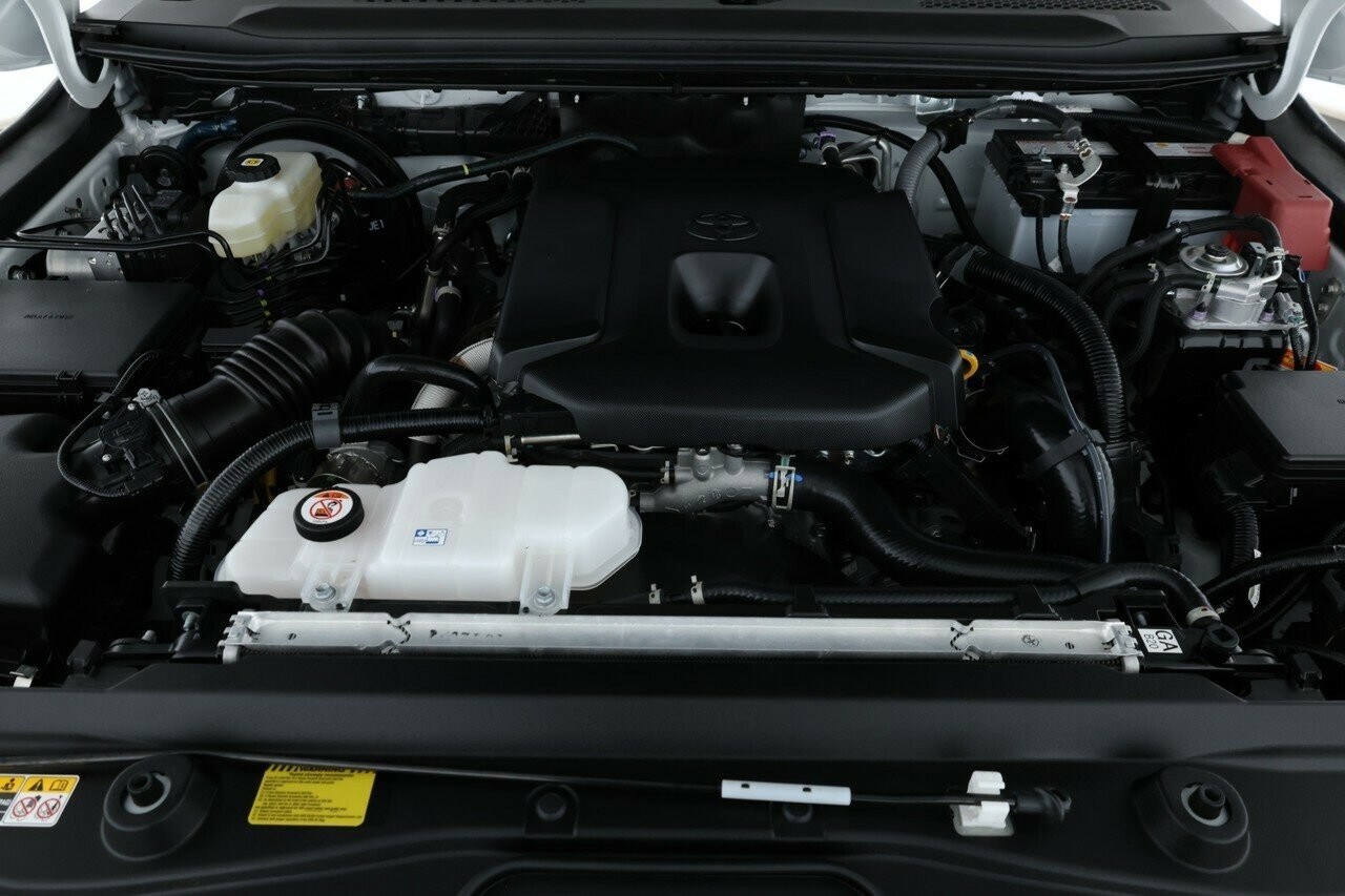 Toyota Landcruiser Prado image 3