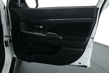 https://vehicle-cdn.autoleague.cloud/30353_61037849_16.jpg
