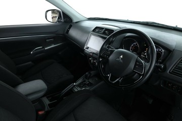 https://vehicle-cdn.autoleague.cloud/30353_61037849_18.jpg
