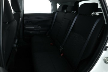 https://vehicle-cdn.autoleague.cloud/30353_61037849_31.jpg