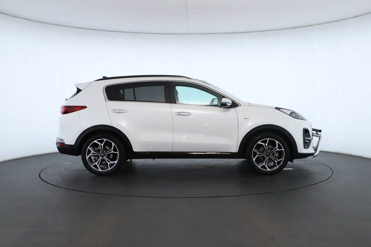 Kia Sportage image 2