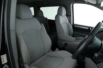 https://vehicle-cdn.autoleague.cloud/30353_61037893_17.jpg