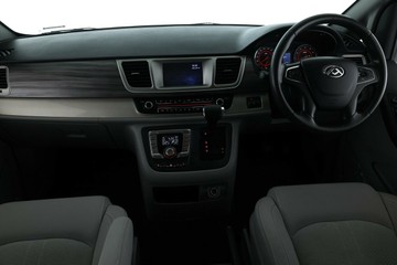 https://vehicle-cdn.autoleague.cloud/30353_61037893_29.jpg