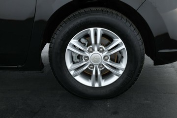 https://vehicle-cdn.autoleague.cloud/30353_61037893_3.jpg