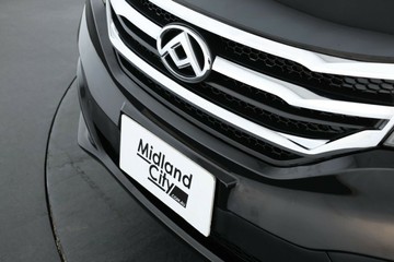 https://vehicle-cdn.autoleague.cloud/30353_61037893_6.jpg