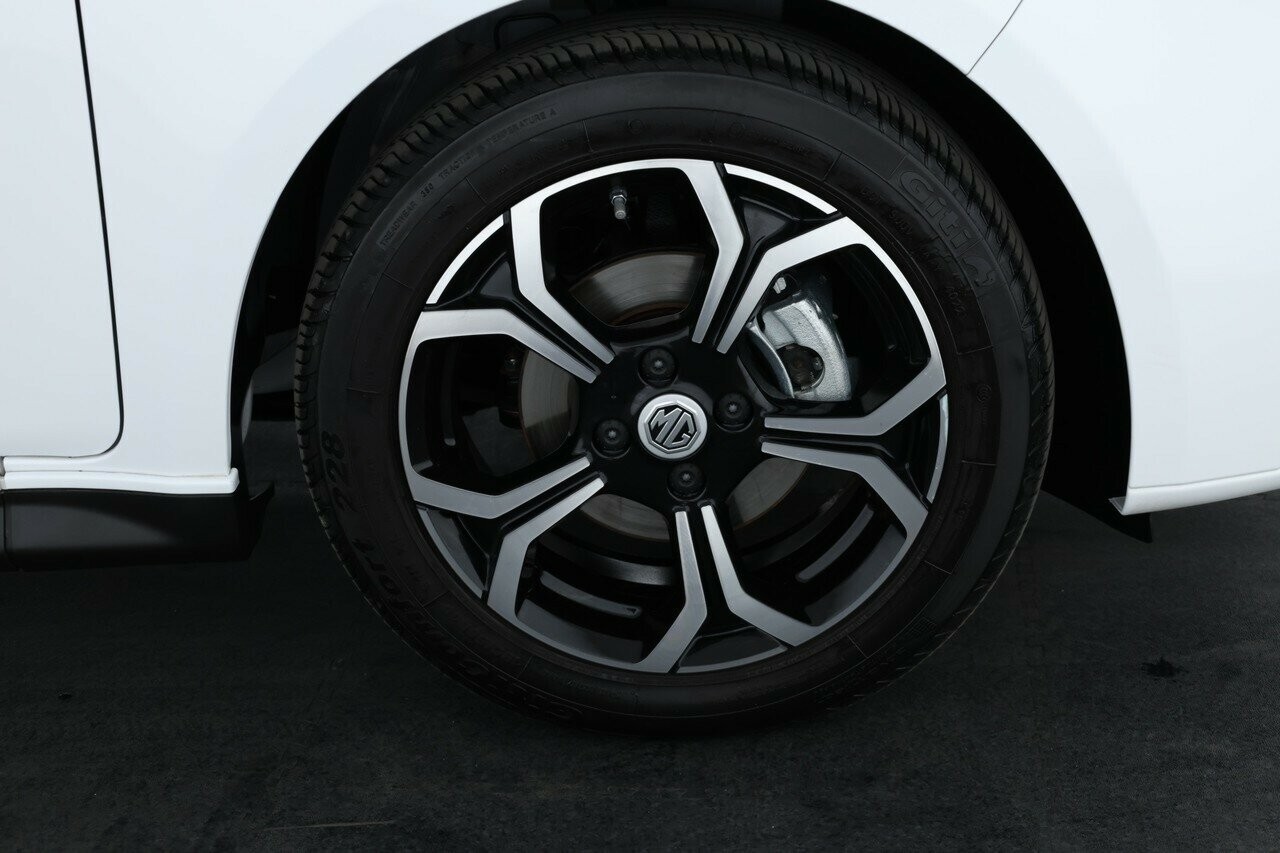 MG Mg3 image 3