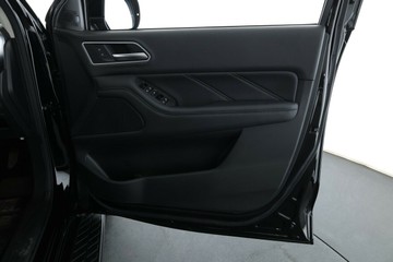 https://vehicle-cdn.autoleague.cloud/30353_61038029_17.jpg