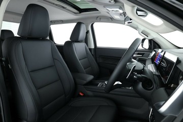 https://vehicle-cdn.autoleague.cloud/30353_61038029_18.jpg