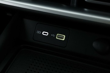 https://vehicle-cdn.autoleague.cloud/30353_61038029_27.jpg