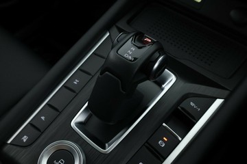 https://vehicle-cdn.autoleague.cloud/30353_61038029_28.jpg