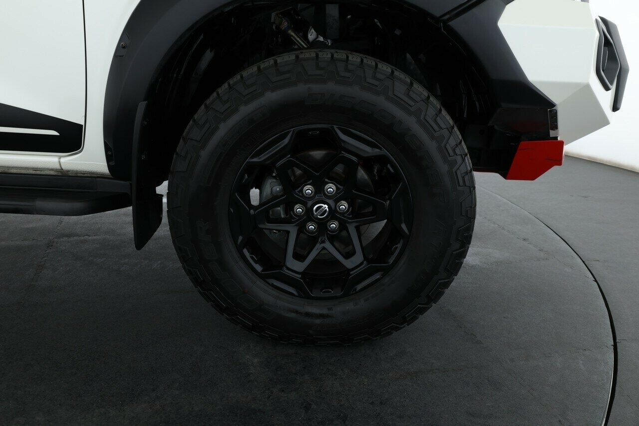 Nissan Navara image 4