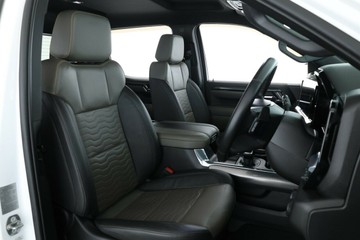https://vehicle-cdn.autoleague.cloud/30353_61038091_17.jpg