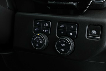 https://vehicle-cdn.autoleague.cloud/30353_61038091_29.jpg