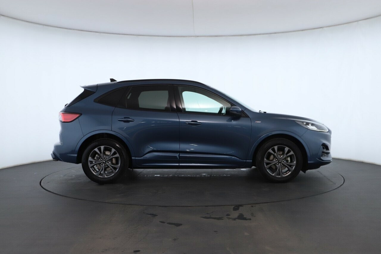 Ford Escape image 2