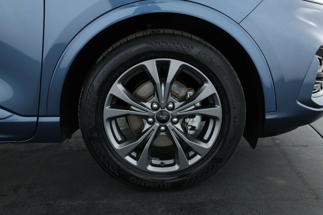 Ford Escape image 3