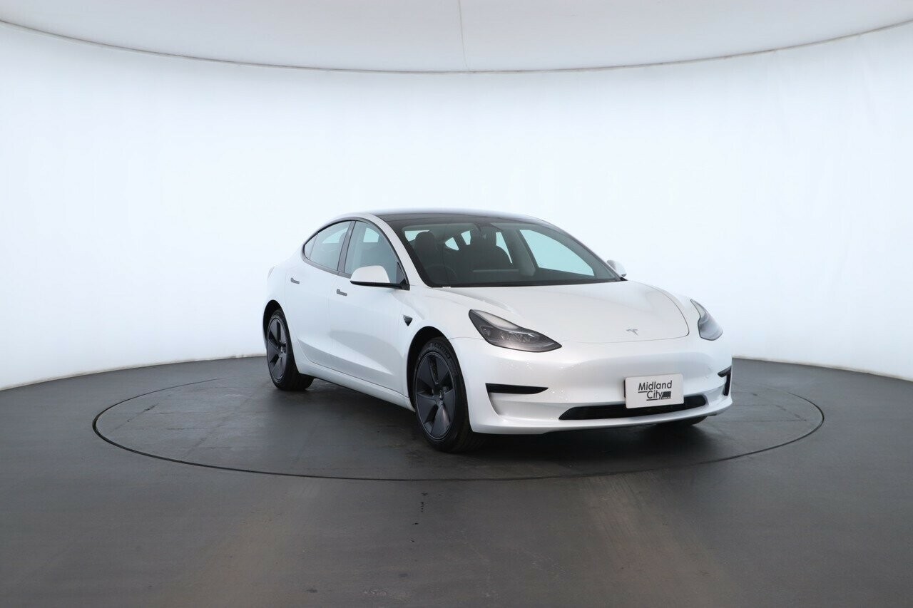 Tesla Model 3 image 3