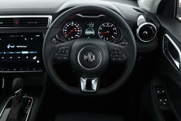 https://vehicle-cdn.autoleague.cloud/30353_61038401_13.jpg