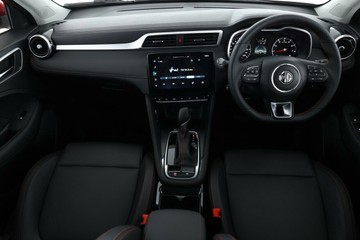 https://vehicle-cdn.autoleague.cloud/30353_61038401_30.jpg