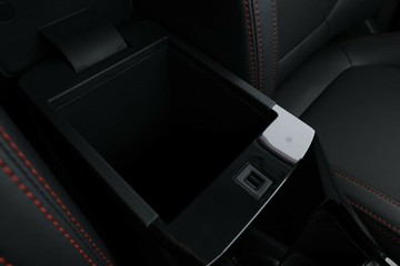 https://vehicle-cdn.autoleague.cloud/30353_61038403_23.jpg