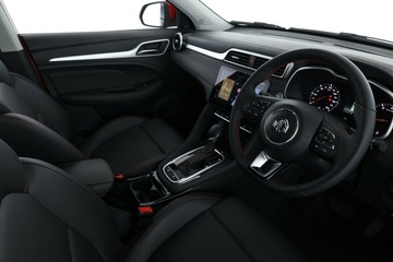 https://vehicle-cdn.autoleague.cloud/30353_61038404_11.jpg