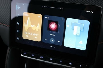 https://vehicle-cdn.autoleague.cloud/30353_61038404_16.jpg
