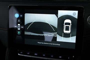 https://vehicle-cdn.autoleague.cloud/30353_61038404_18.jpg