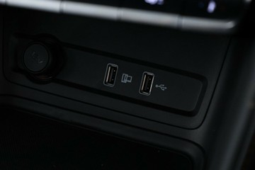 https://vehicle-cdn.autoleague.cloud/30353_61038404_21.jpg