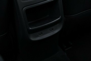 https://vehicle-cdn.autoleague.cloud/30353_61038404_29.jpg