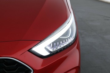 https://vehicle-cdn.autoleague.cloud/30353_61038404_35.jpg