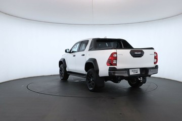 https://vehicle-cdn.autoleague.cloud/30353_61038414_13.jpg