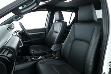 https://vehicle-cdn.autoleague.cloud/30353_61038414_33.jpg