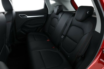 https://vehicle-cdn.autoleague.cloud/30353_61038418_21.jpg