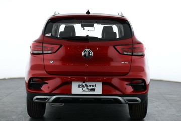 https://vehicle-cdn.autoleague.cloud/30353_61038418_7.jpg
