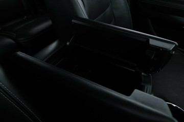 https://vehicle-cdn.autoleague.cloud/30353_61038455_31.jpg