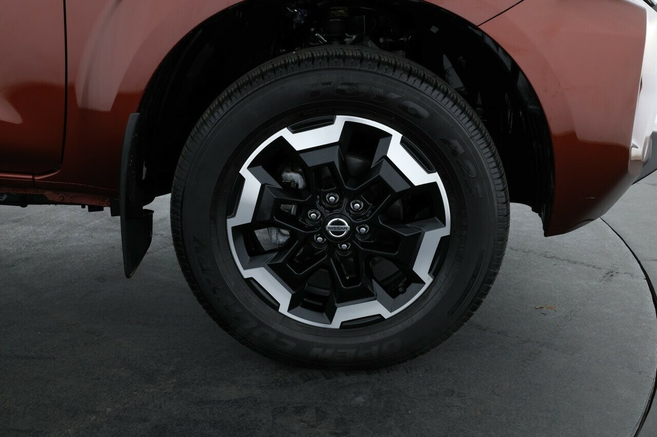 Nissan Navara image 3