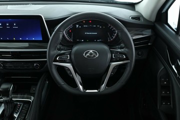 https://vehicle-cdn.autoleague.cloud/30353_61038457_21.jpg