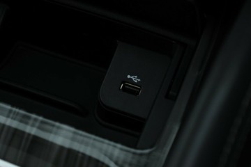 https://vehicle-cdn.autoleague.cloud/30353_61038457_28.jpg