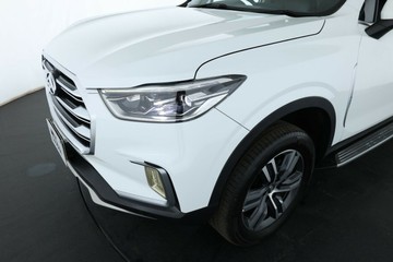 https://vehicle-cdn.autoleague.cloud/30353_61038457_9.jpg