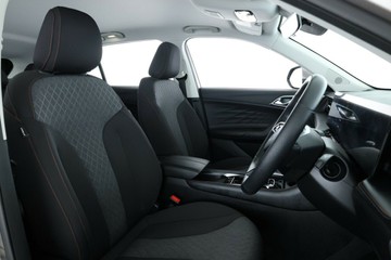 https://vehicle-cdn.autoleague.cloud/30353_61038458_18.jpg