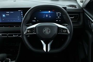 https://vehicle-cdn.autoleague.cloud/30353_61038458_20.jpg