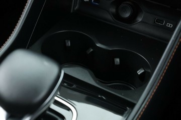 https://vehicle-cdn.autoleague.cloud/30353_61038458_29.jpg