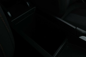 https://vehicle-cdn.autoleague.cloud/30353_61038458_31.jpg
