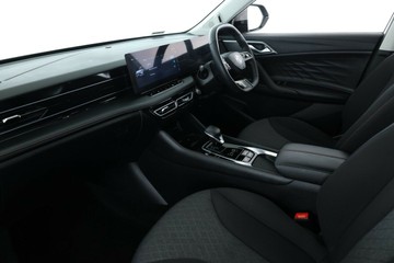 https://vehicle-cdn.autoleague.cloud/30353_61038458_33.jpg