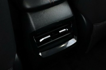 https://vehicle-cdn.autoleague.cloud/30353_61038458_35.jpg